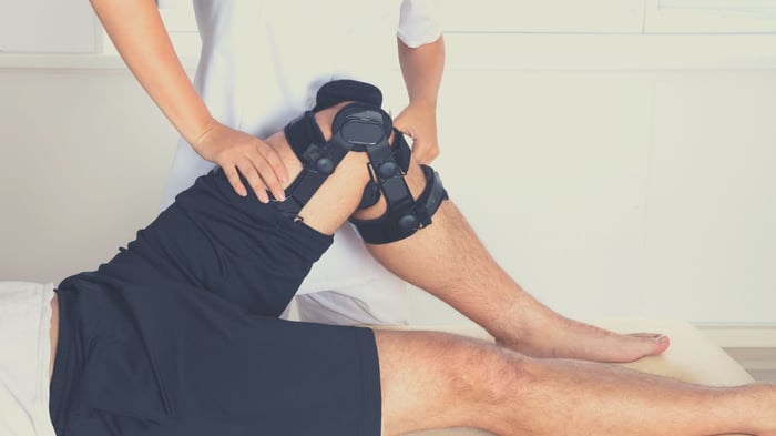 What Does an Osteoarthritis Knee Brace Do - Elite Medical Supply